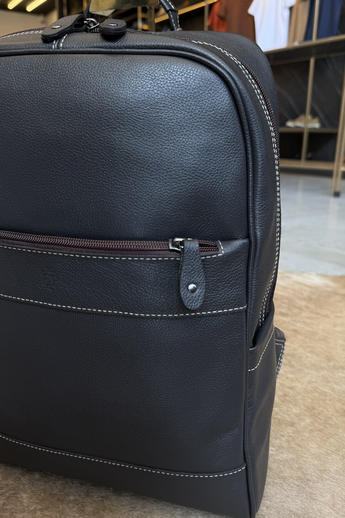 Mochila Executiva em Couro Premium 