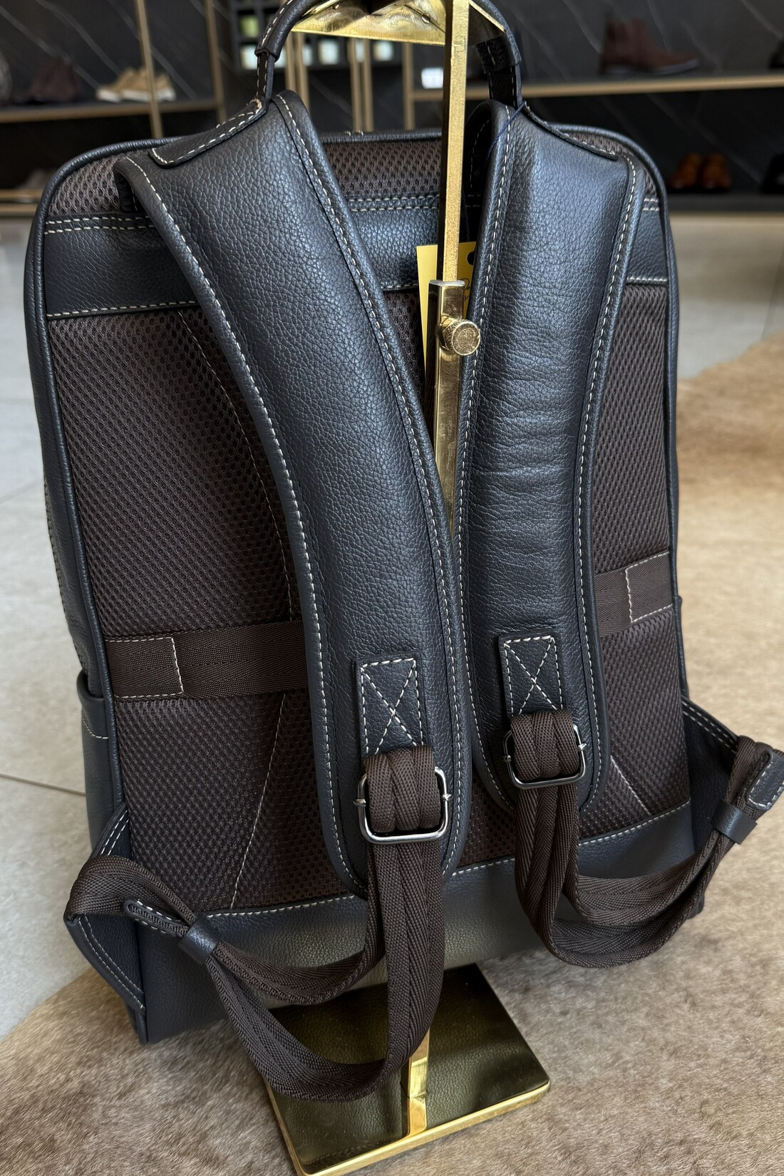 Mochila Executiva em Couro Premium 